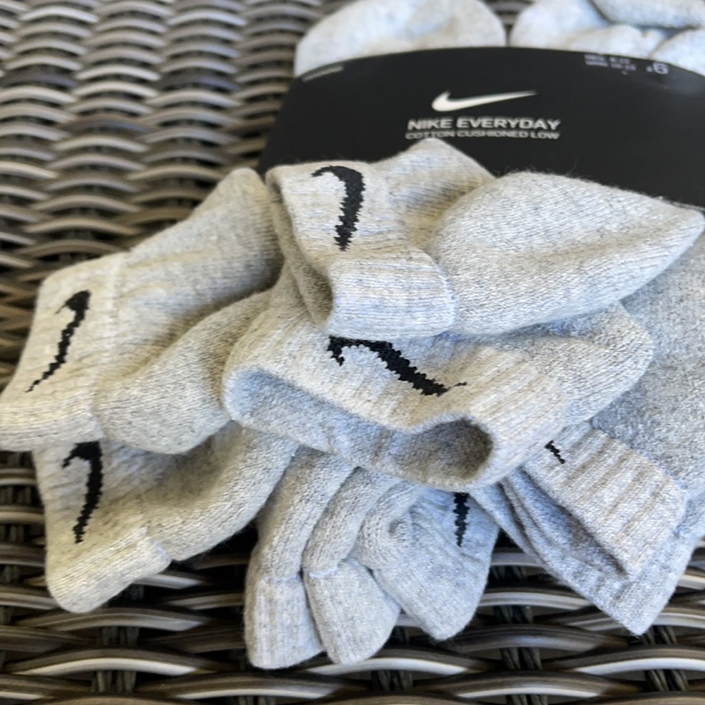 Nike Everyday Cotton Cushioned Low Socks - Picture 8 of 9